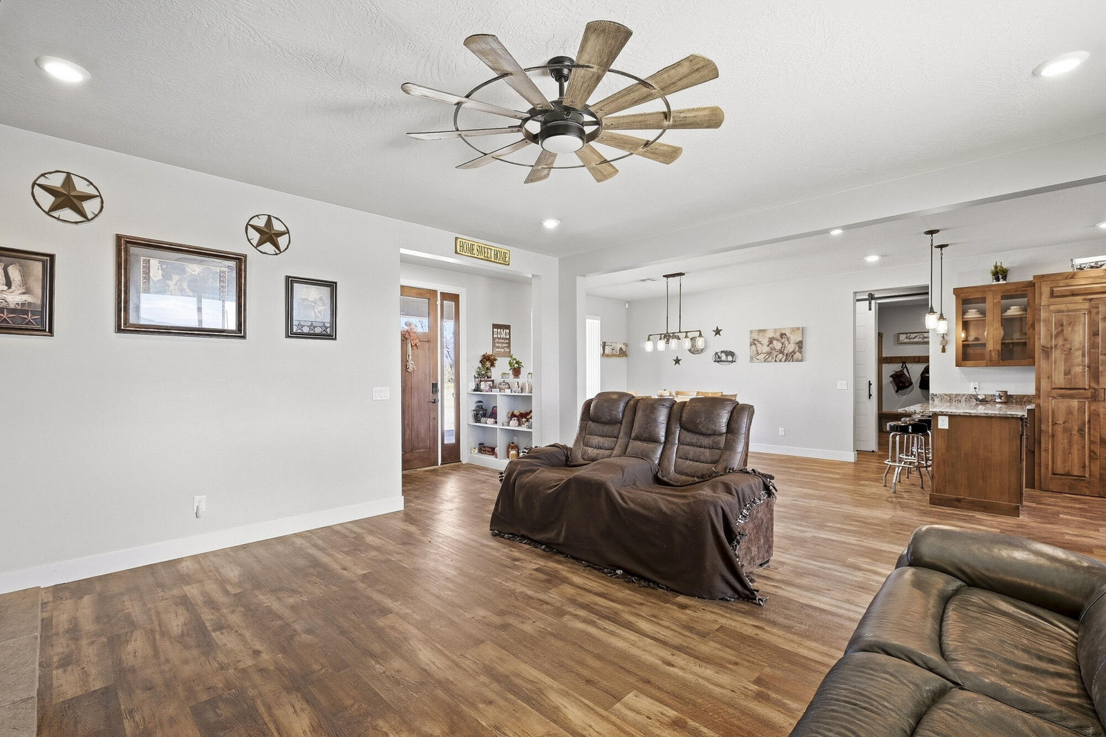 5009 N Lund Hwy, Cedar City, photo 4 of 52