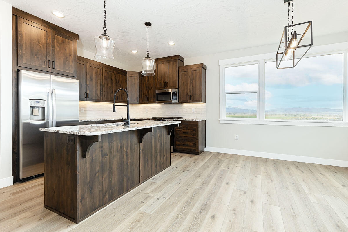 3256 W Kingsbury DR, Cedar City, photo 9 of 26
