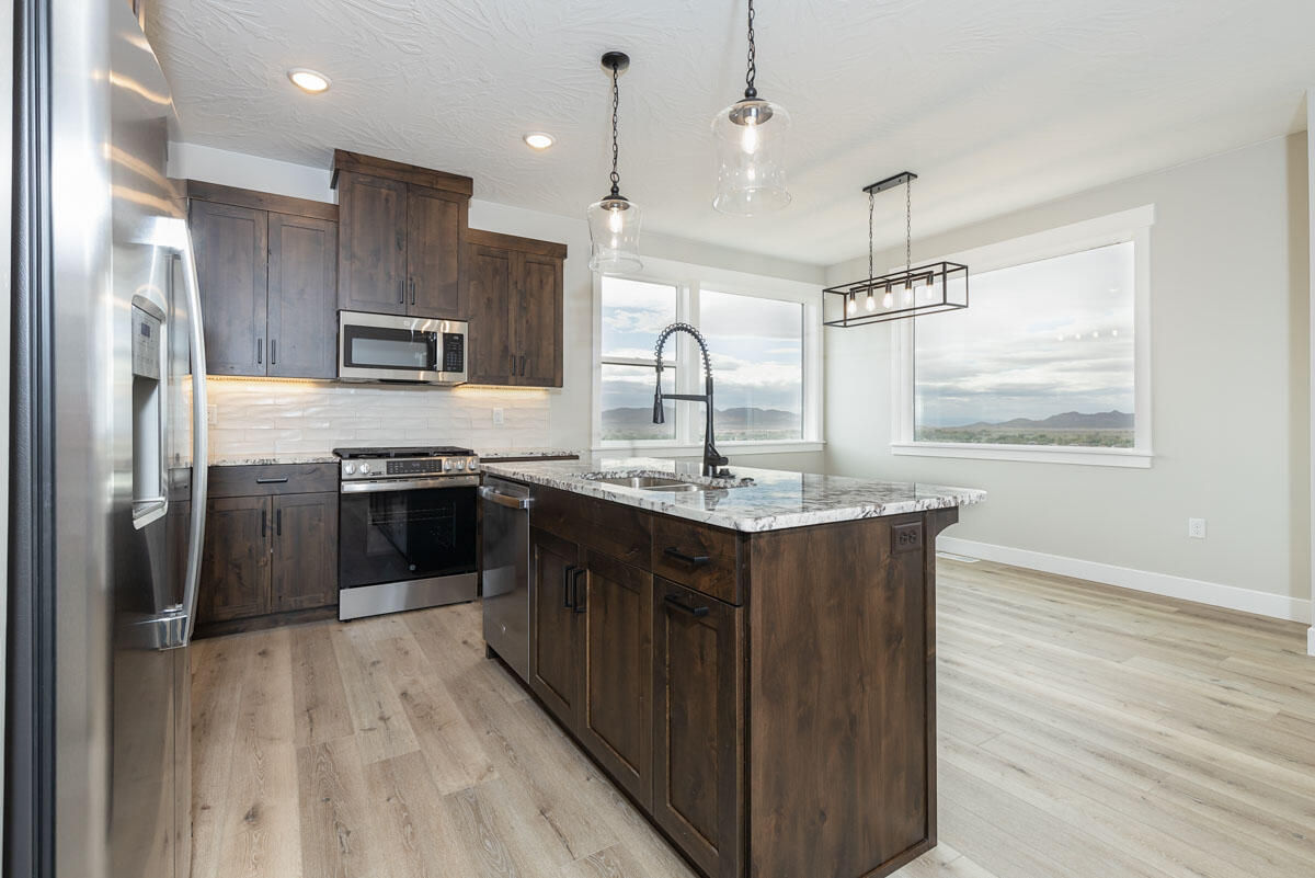 3256 W Kingsbury DR, Cedar City, photo 11 of 26