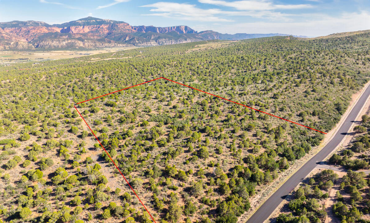 8475 W Bumblebee Springs RD, Cedar City, photo 4 of 10