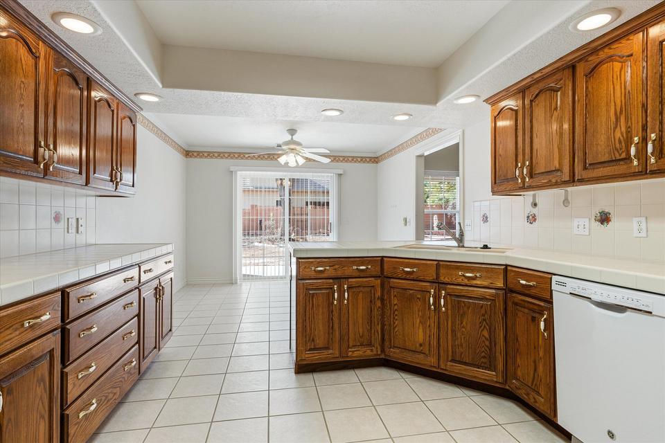 3437 Adobe DR, Santa Clara, photo 9 of 41