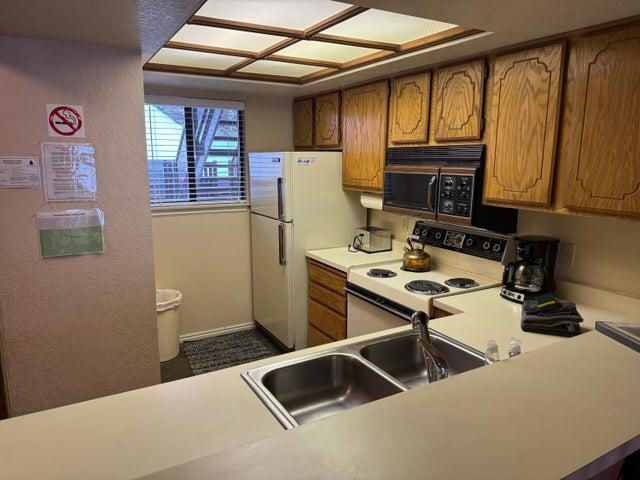 561 S Vasels RD, #r4-a, Brian Head, photo 2 of 14