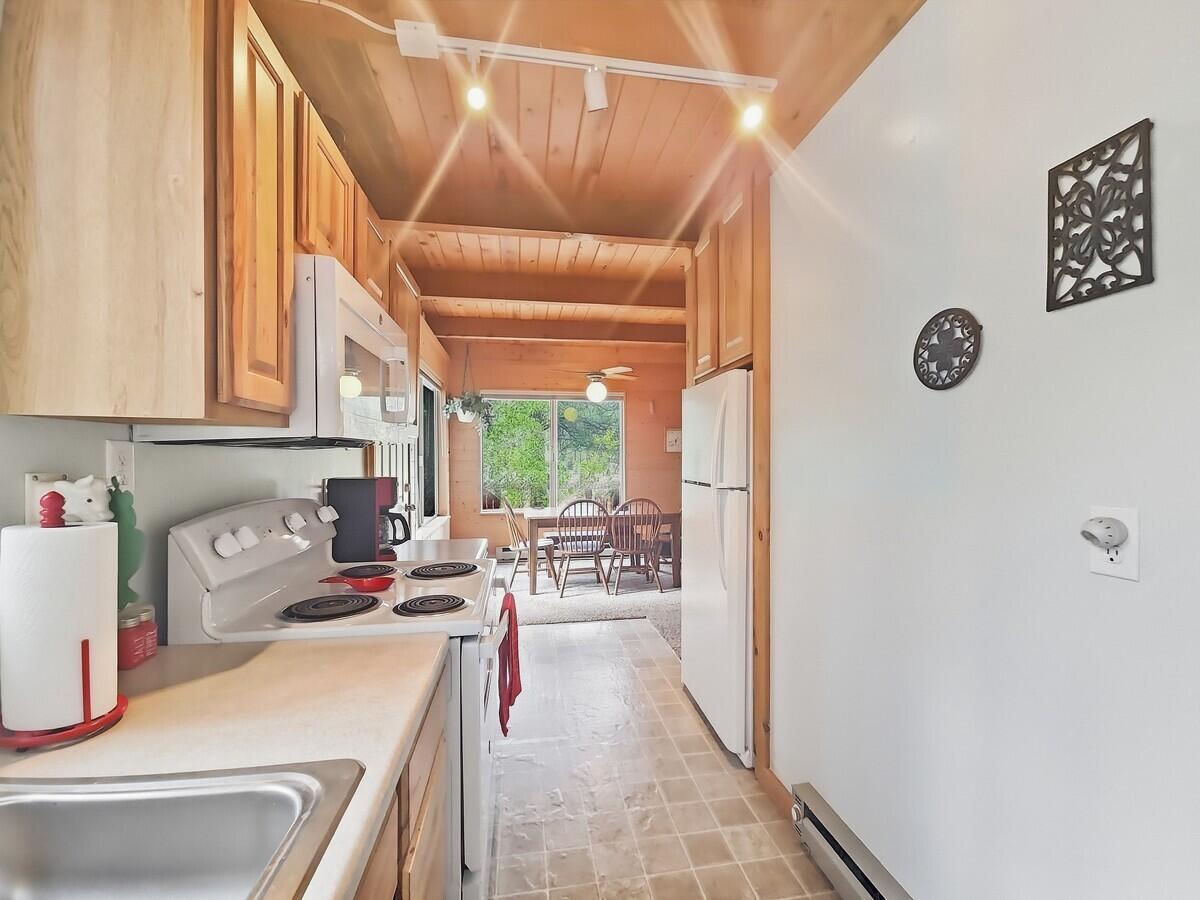 2255 E Foxtree RD, Duck Creek Village, photo 8 of 36
