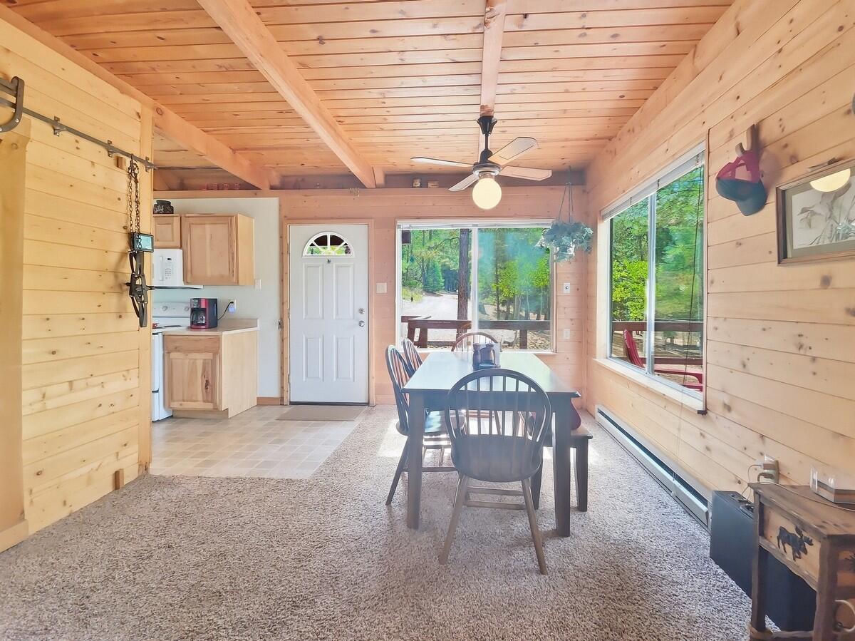 2255 E Foxtree RD, Duck Creek Village, photo 9 of 36