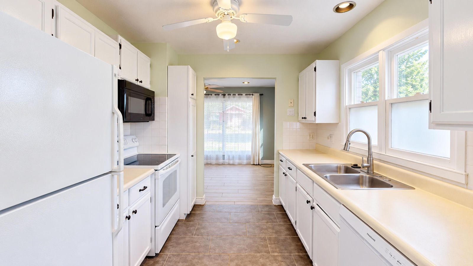484 S 225 W, Cedar City, photo 8 of 27