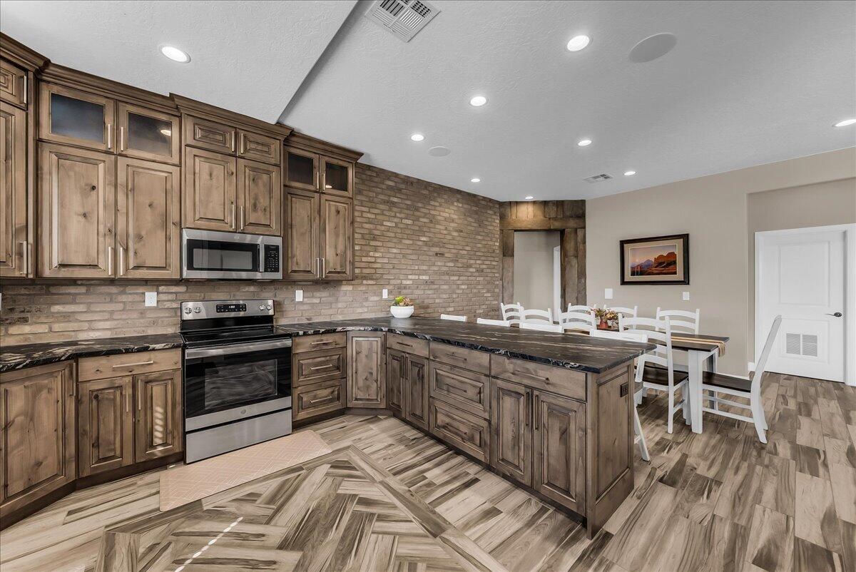86 E Kolob CIR, Toquerville, photo 28 of 63
