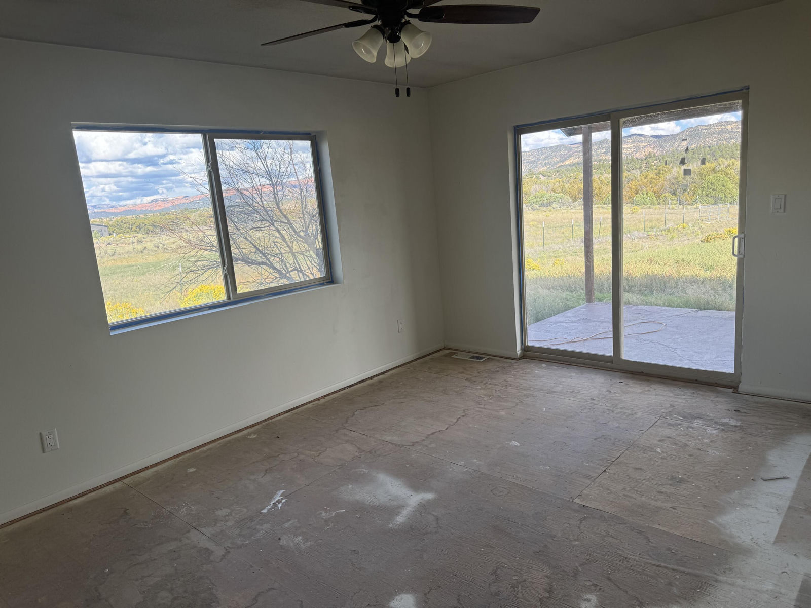 755 S Old Hwy 89, Hatch, photo 9 of 33