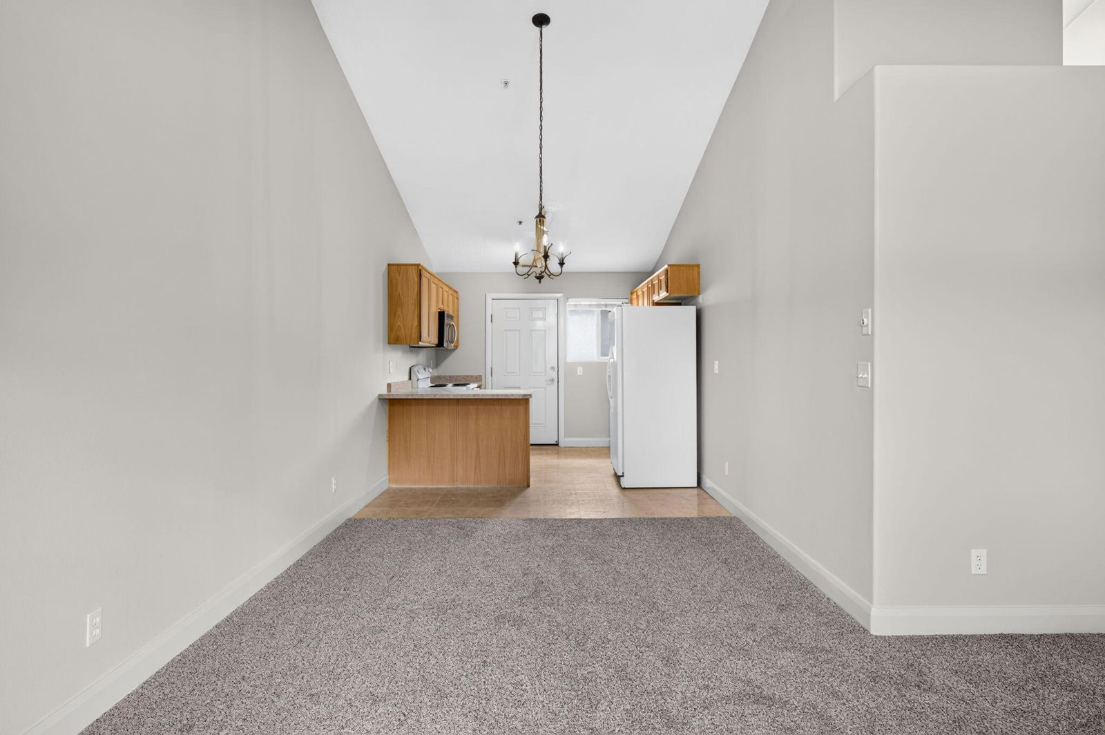 700 N Main ST, E6, Washington, photo 5 of 20