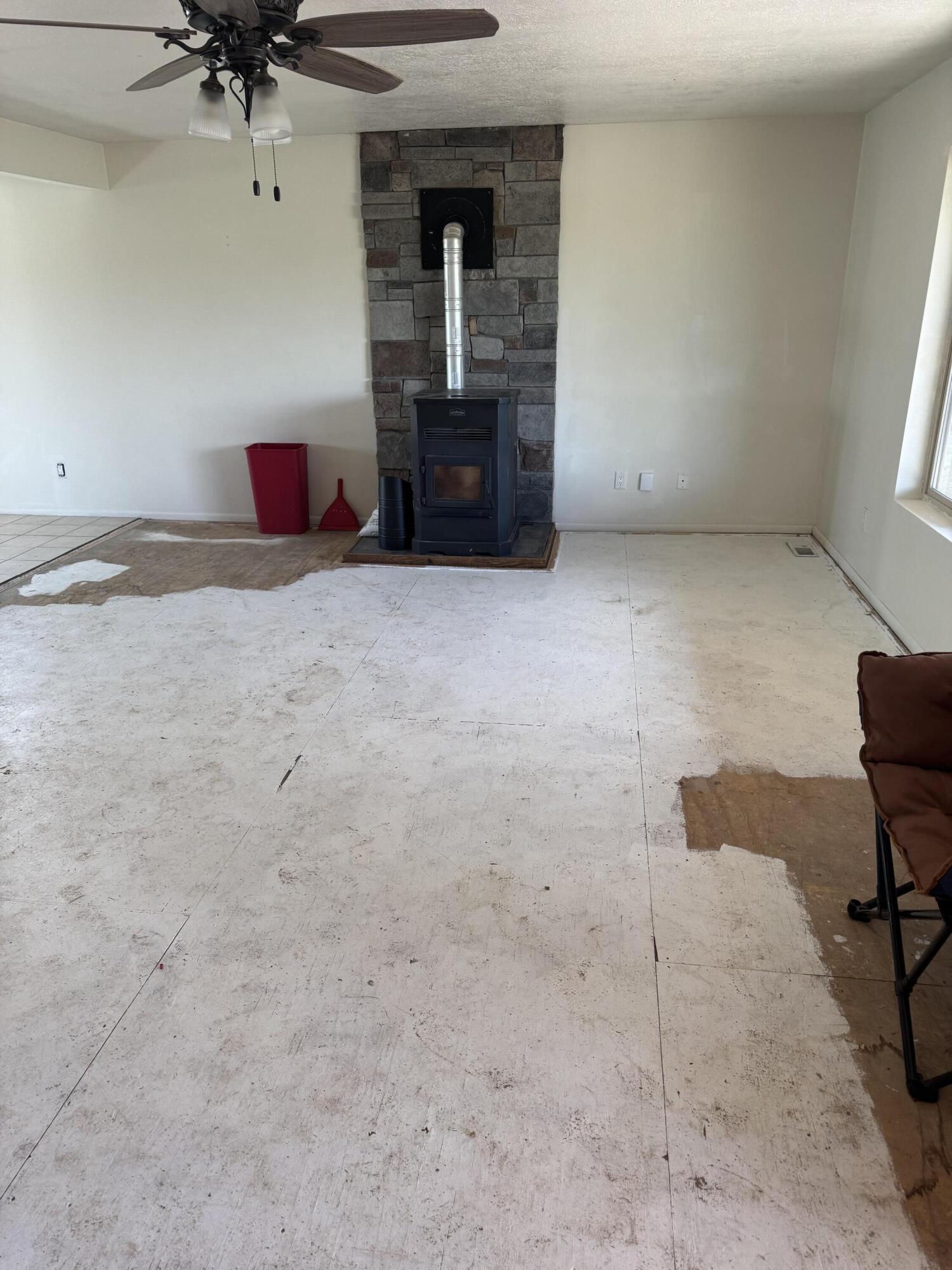 755 S Old Hwy 89, Hatch, photo 5 of 33