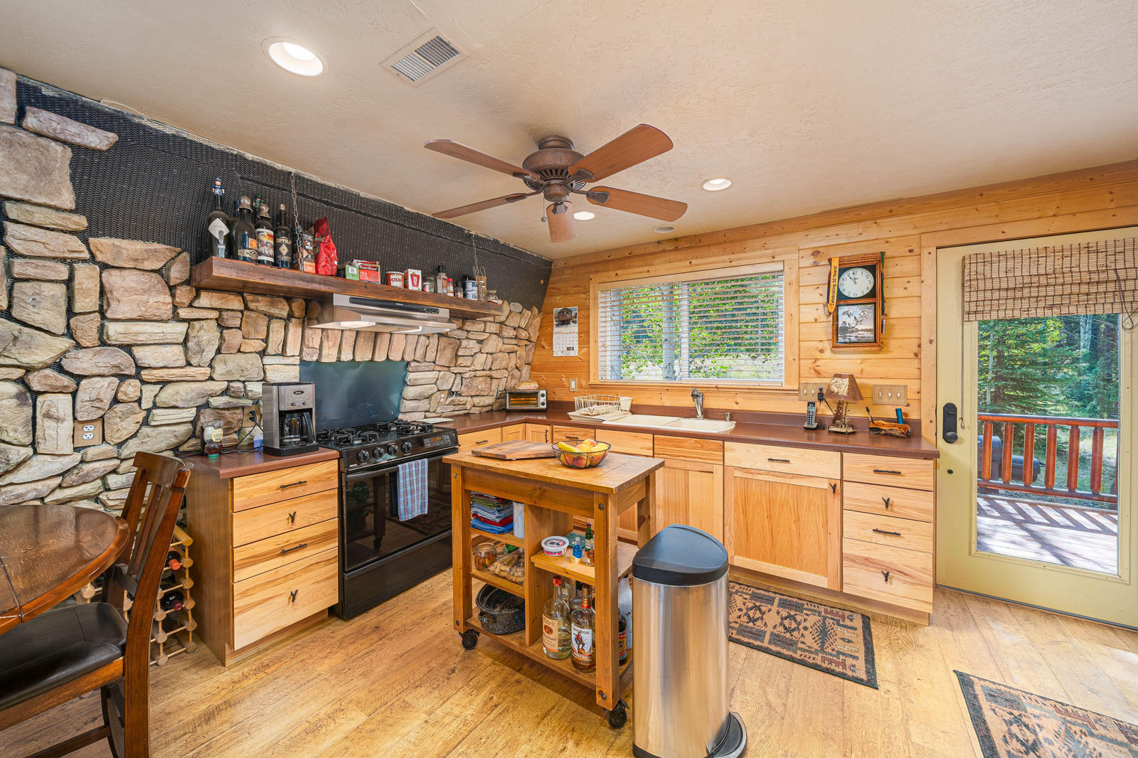 40 Apollo Trail, Duck Creek Village, photo 23 of 37