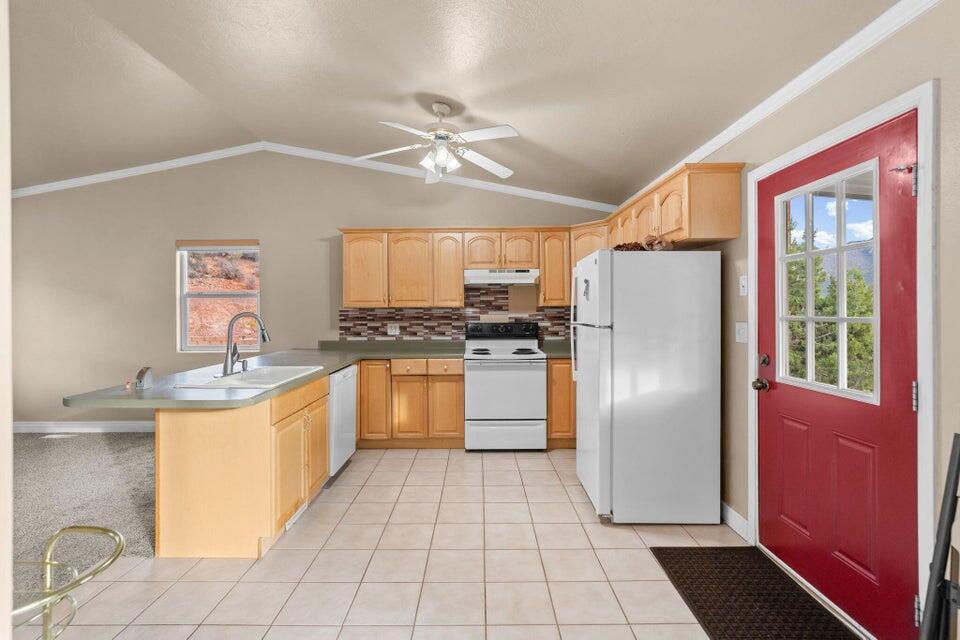 328 E Hillside CIR, Central, photo 13 of 70