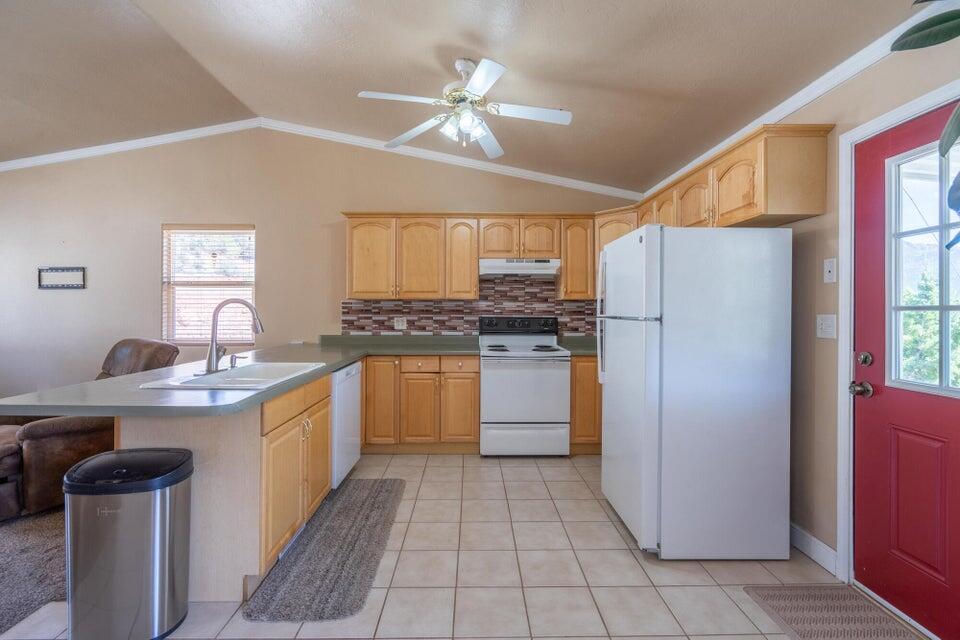 328 E Hillside CIR, Central, photo 14 of 70