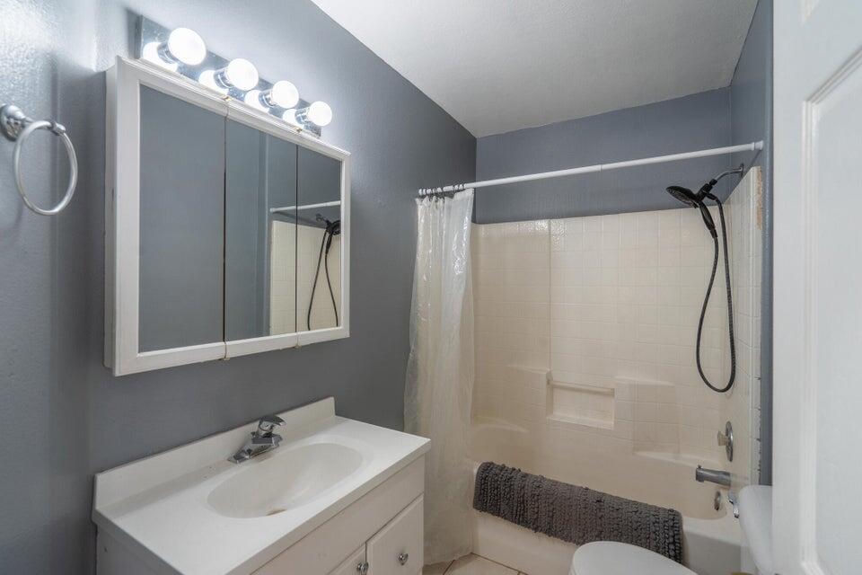 328 E Hillside CIR, Central, photo 17 of 70
