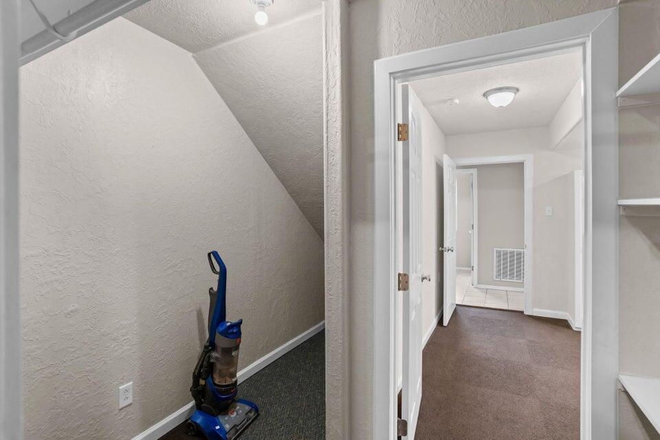 328 E Hillside CIR, Central, photo 32 of 70