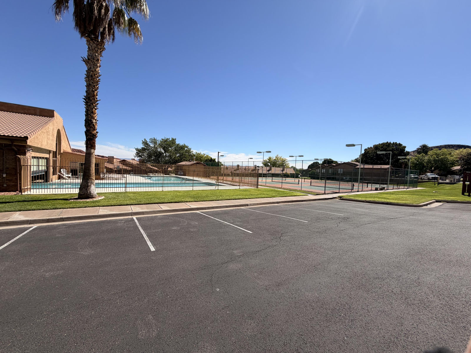 489 N Ridgeviw DR, St George, photo 8 of 13