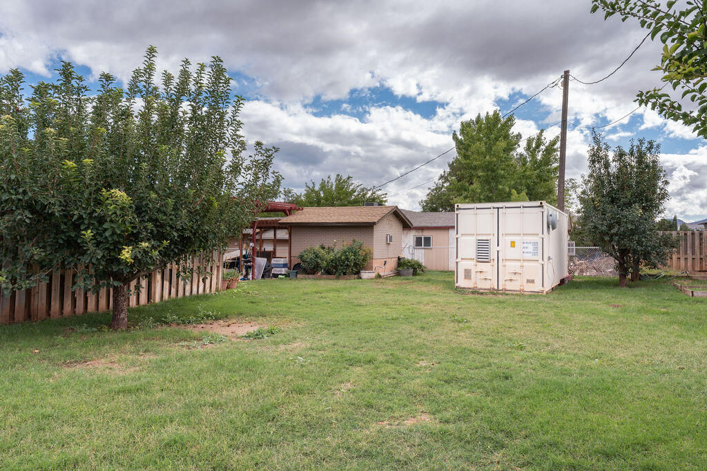 10 S 500 W, La Verkin, photo 33 of 35