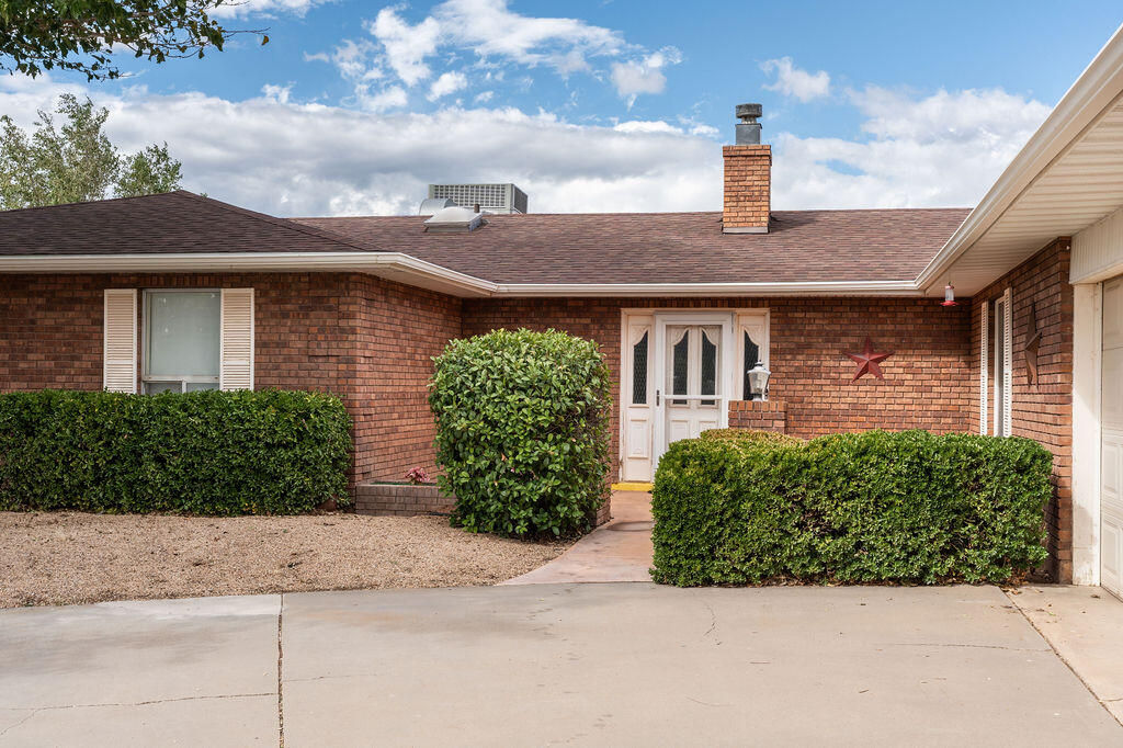 520 N 290 W CIR, La Verkin, photo 4 of 45