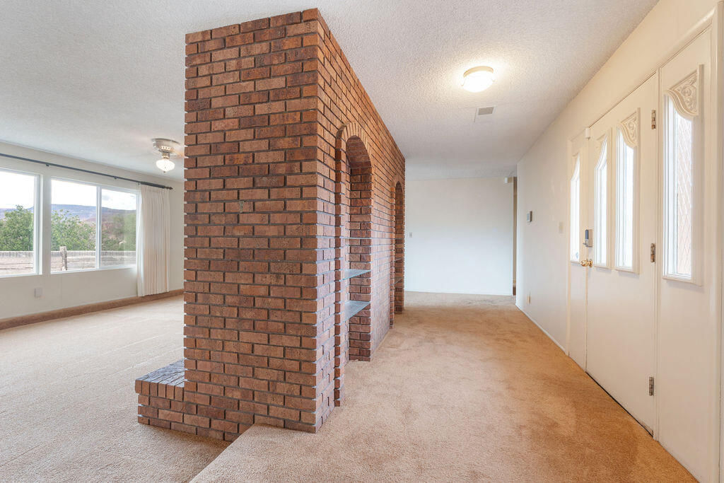 520 N 290 W CIR, La Verkin, photo 6 of 45
