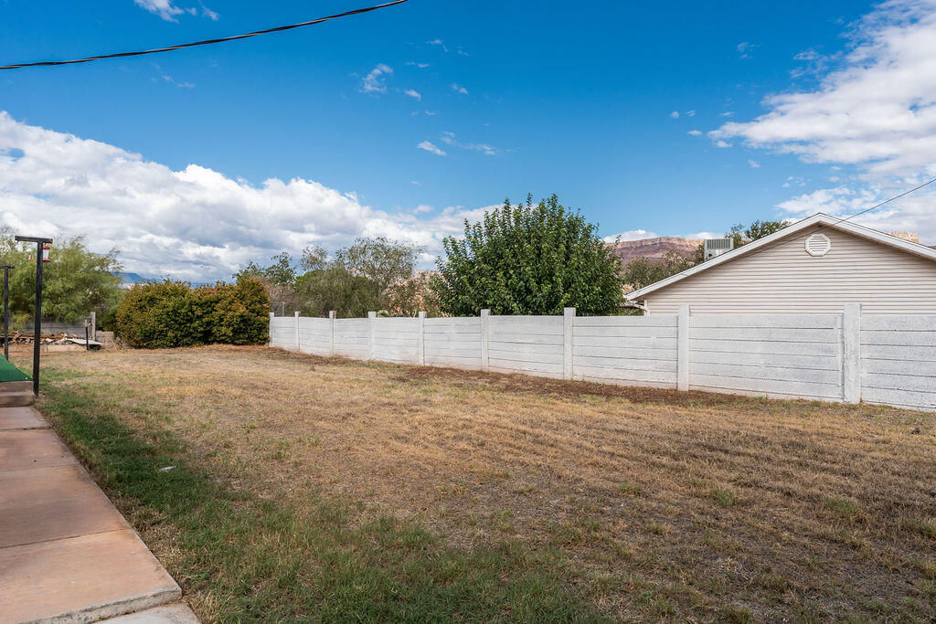 520 N 290 W CIR, La Verkin, photo 39 of 45