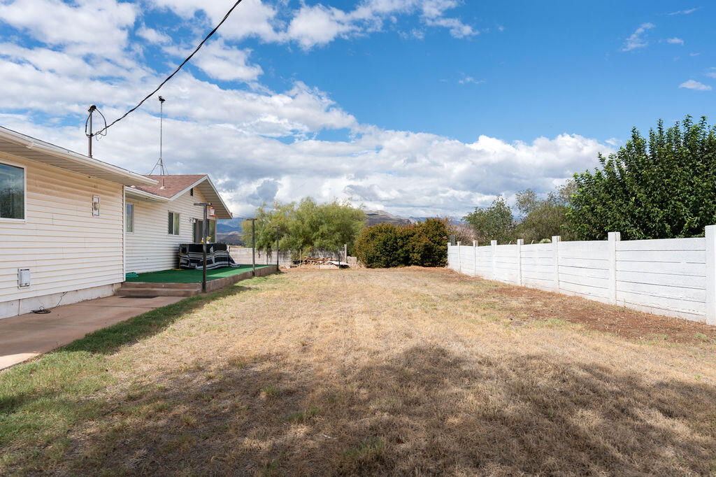520 N 290 W CIR, La Verkin, photo 40 of 45