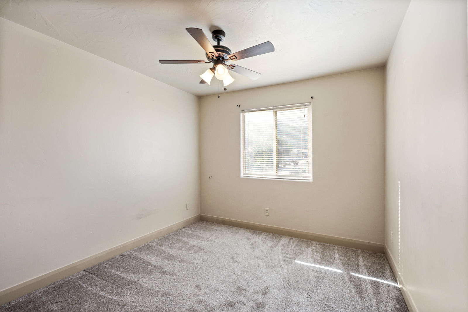 19 E 820 S, Cedar City, photo 13 of 24