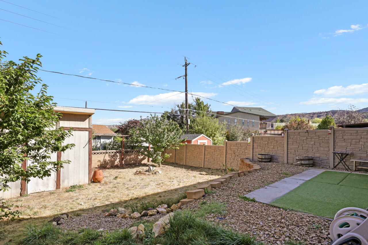 19 E 820 S, Cedar City, photo 23 of 24