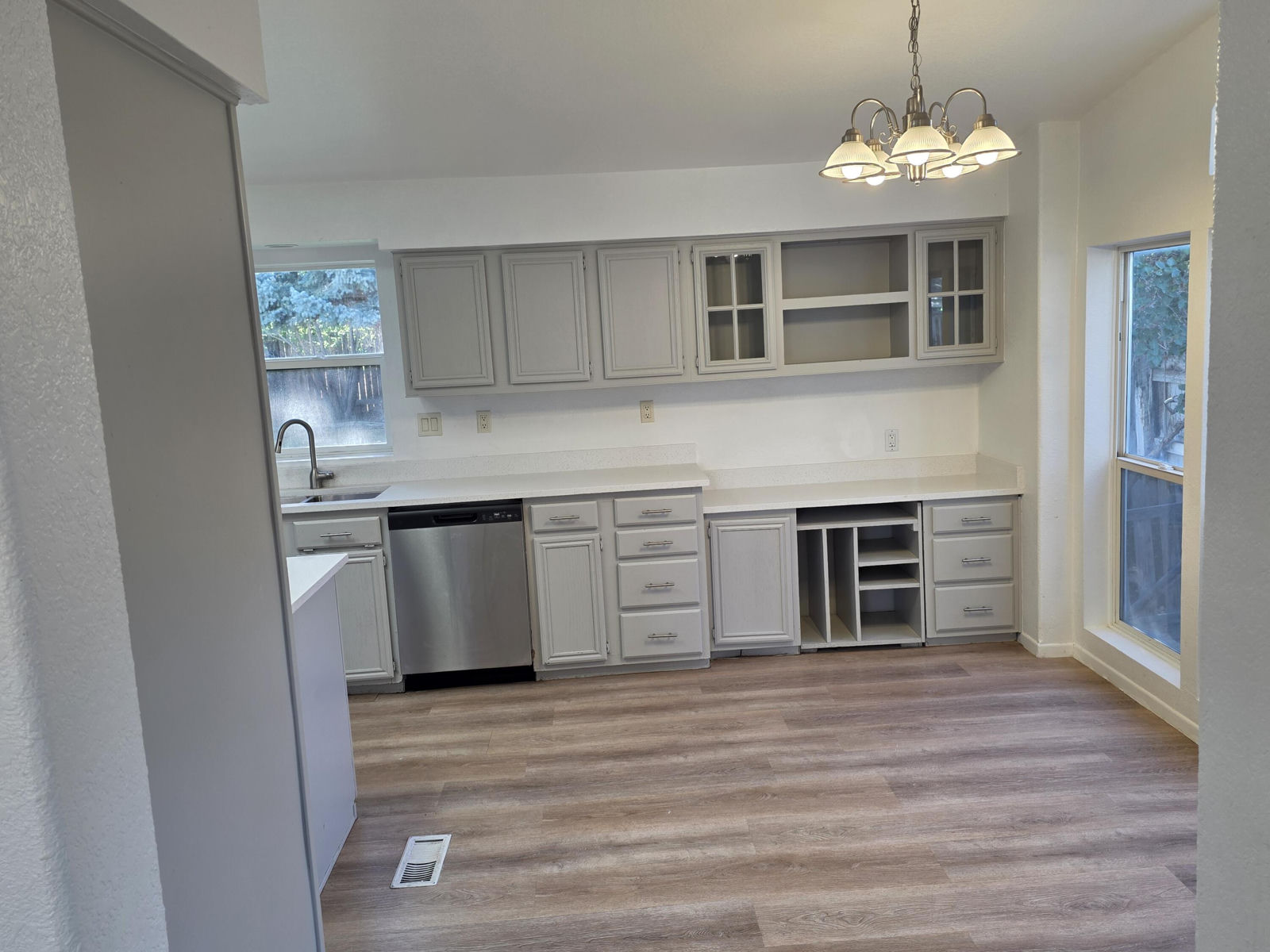 40 S 100 ST, Minersville, photo 17 of 39
