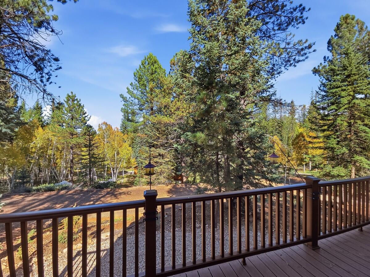 2350 E Foxtree RD, Duck Creek Village, photo 4 of 36