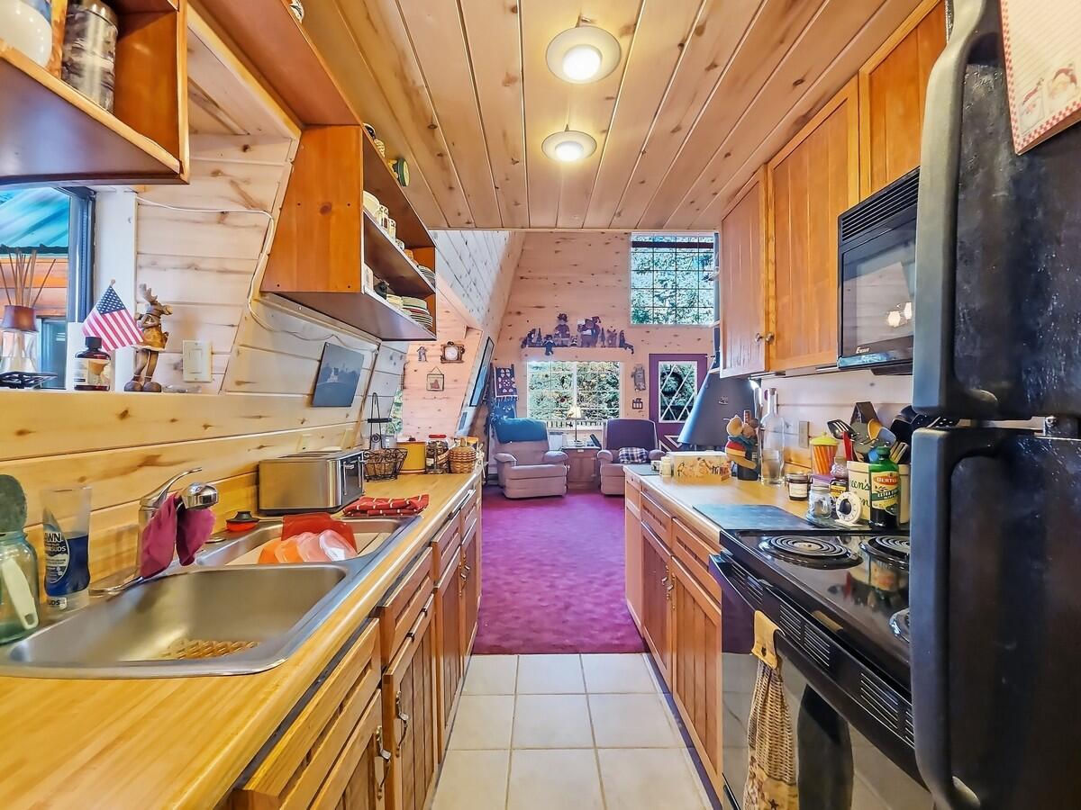 2350 E Foxtree RD, Duck Creek Village, photo 6 of 36