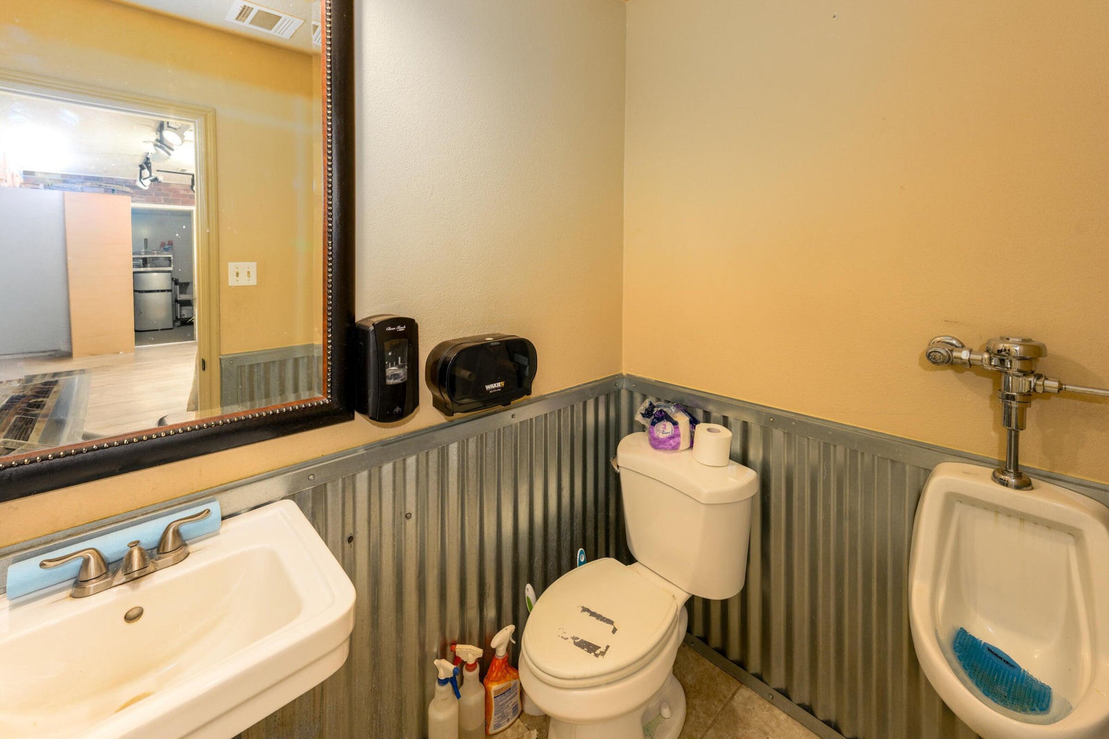 150 S State ST, La Verkin, photo 18 of 46