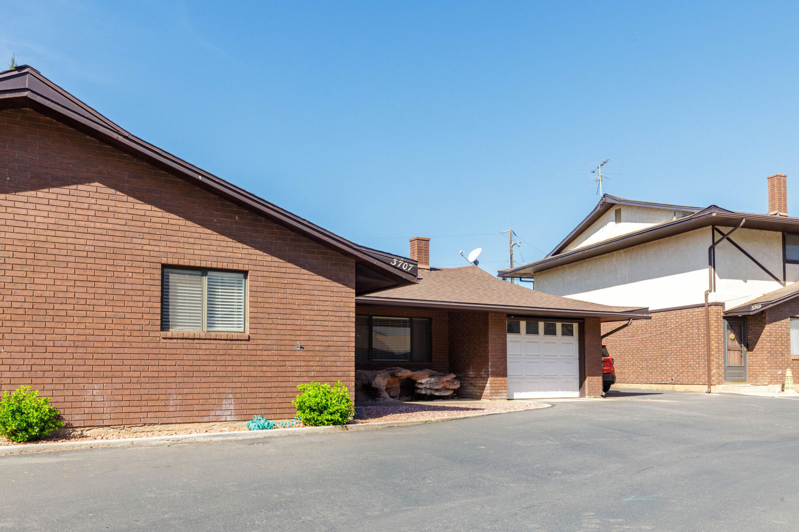3707 W Gates CIR, Santa Clara, photo 3 of 19