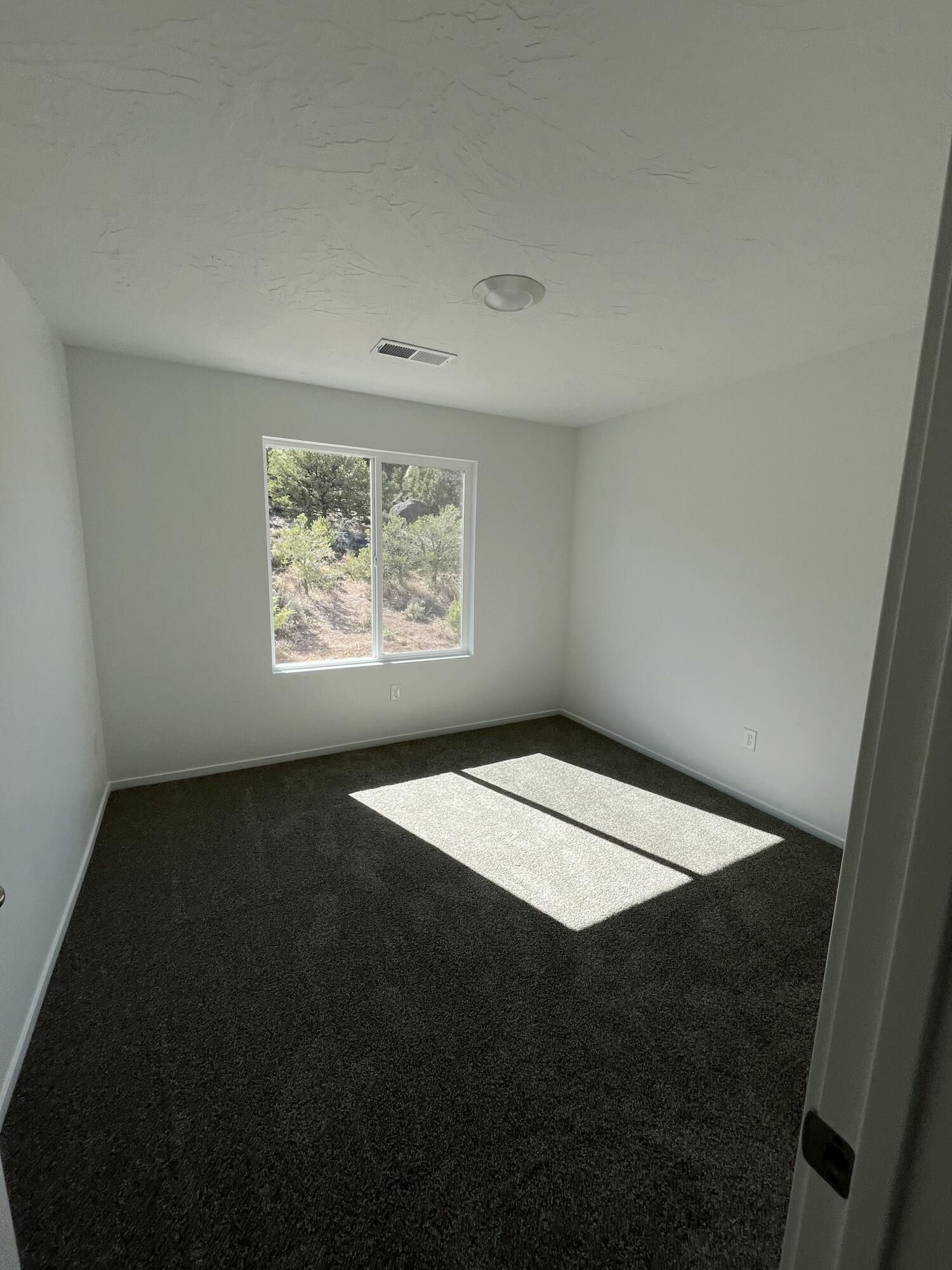 554 S Rockwell LN, Cedar City, photo 11 of 39