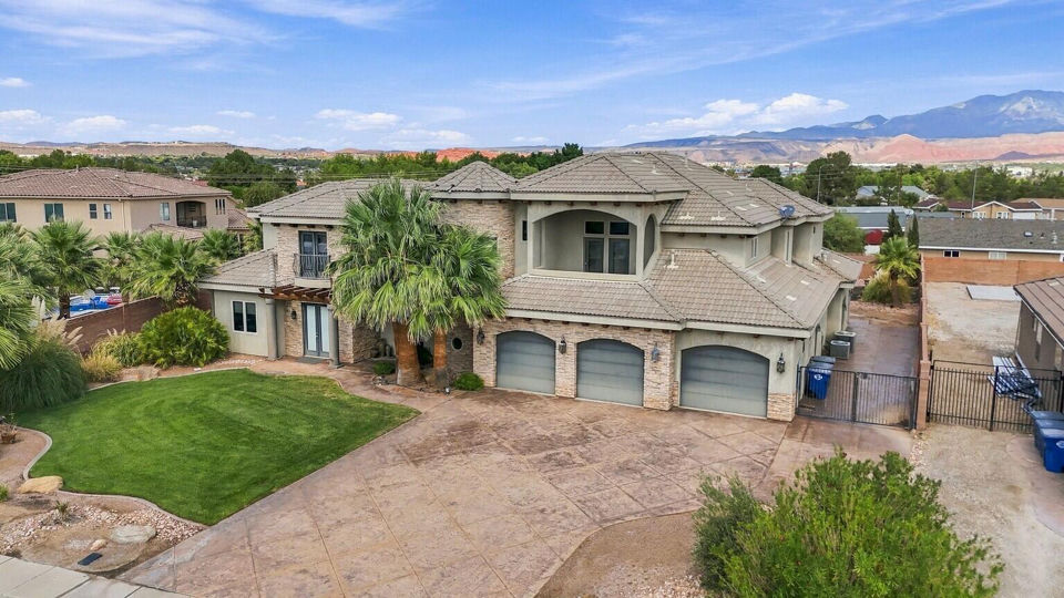 396 W River Willow LN, Washington, photo 2