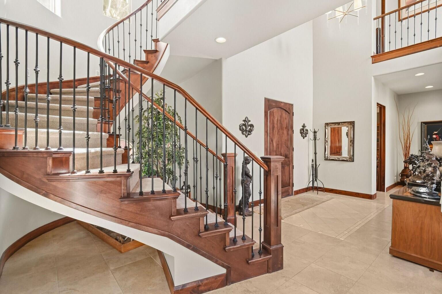 396 W River Willow LN, Washington, photo 7 of 69
