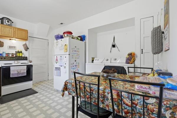 306 S 200 East ST, Enterprise, photo 6 of 16