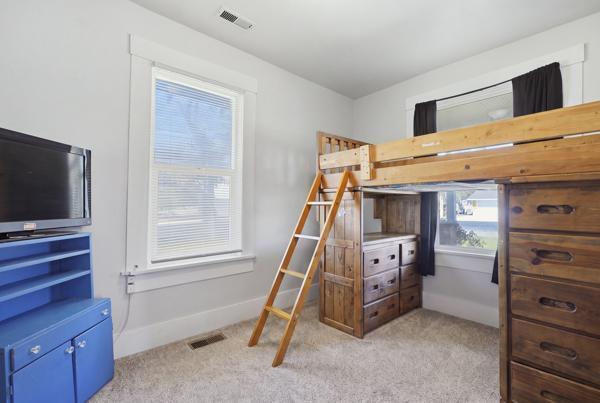 306 S 200 East ST, Enterprise, photo 11 of 16