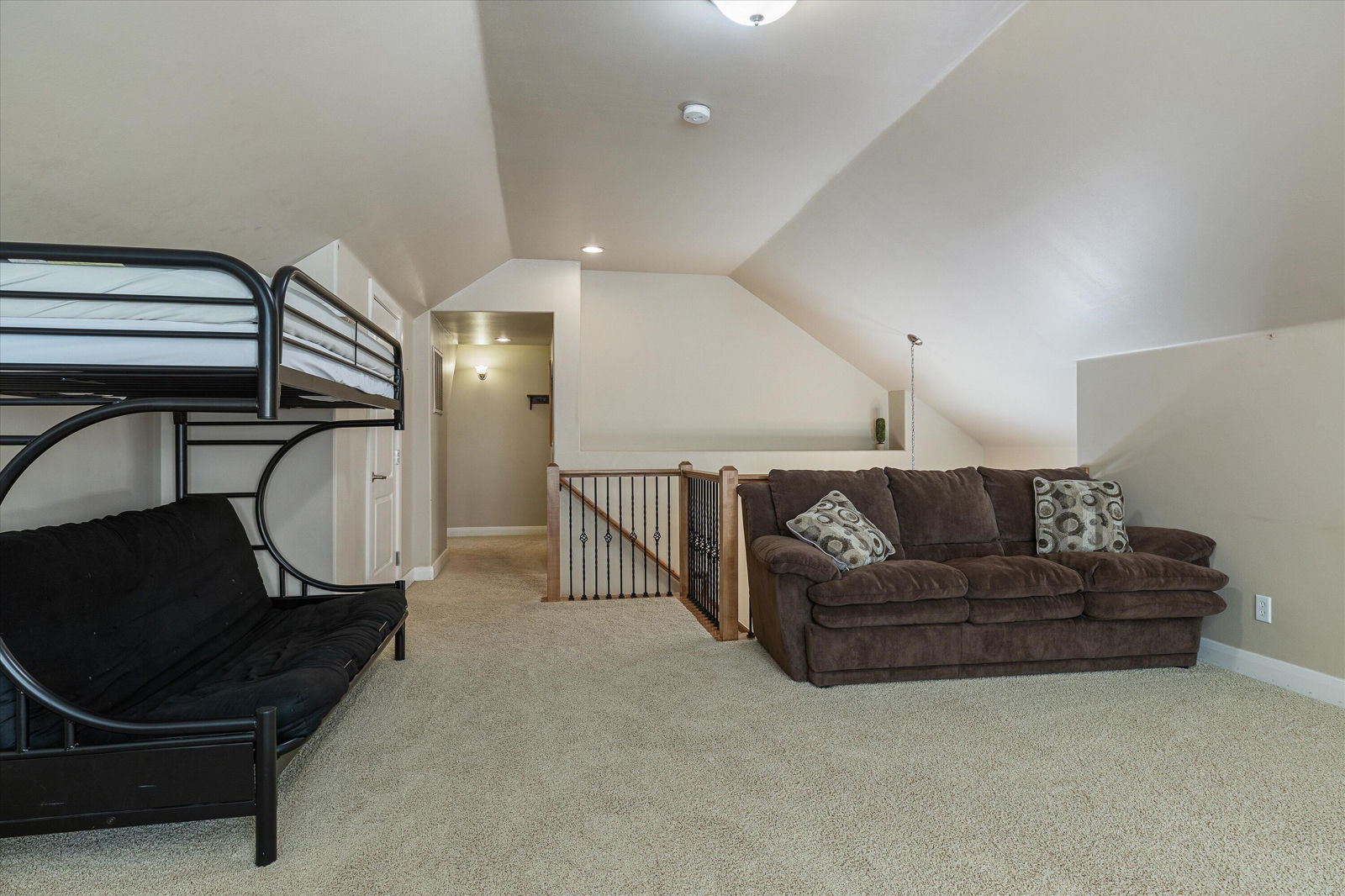 59 W 1965 S, Washington, photo 22 of 45