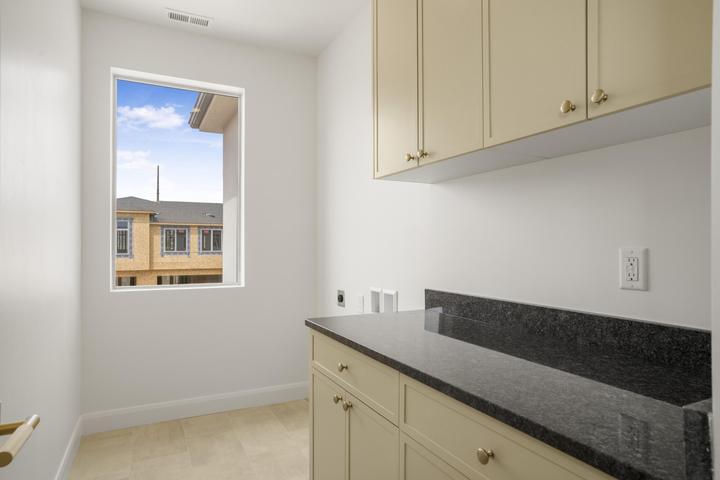 967 N Manen ST, Washington, photo 27 of 70