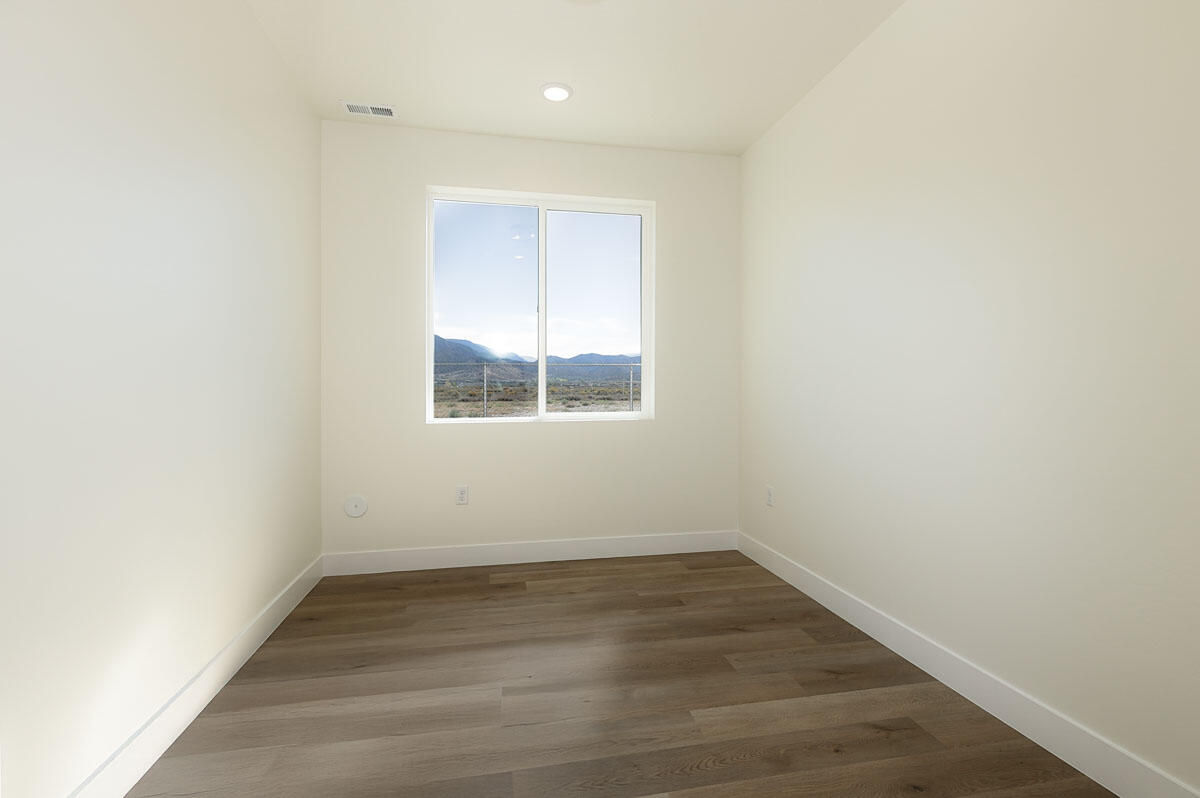 2632 N Clark Parkway, Cedar City, photo 10 of 17