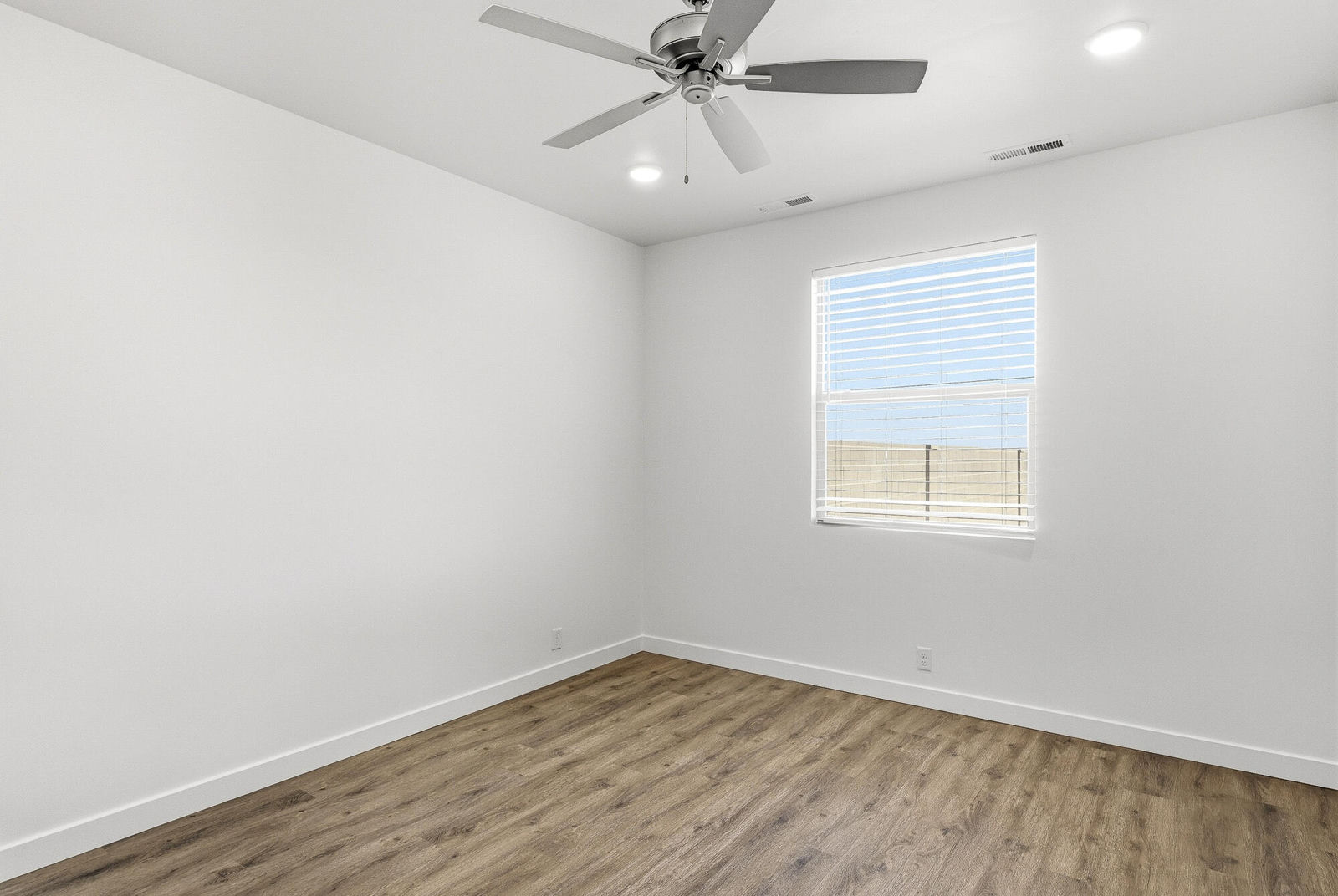 2970 W Runway DR, Cedar City, photo 18 of 50