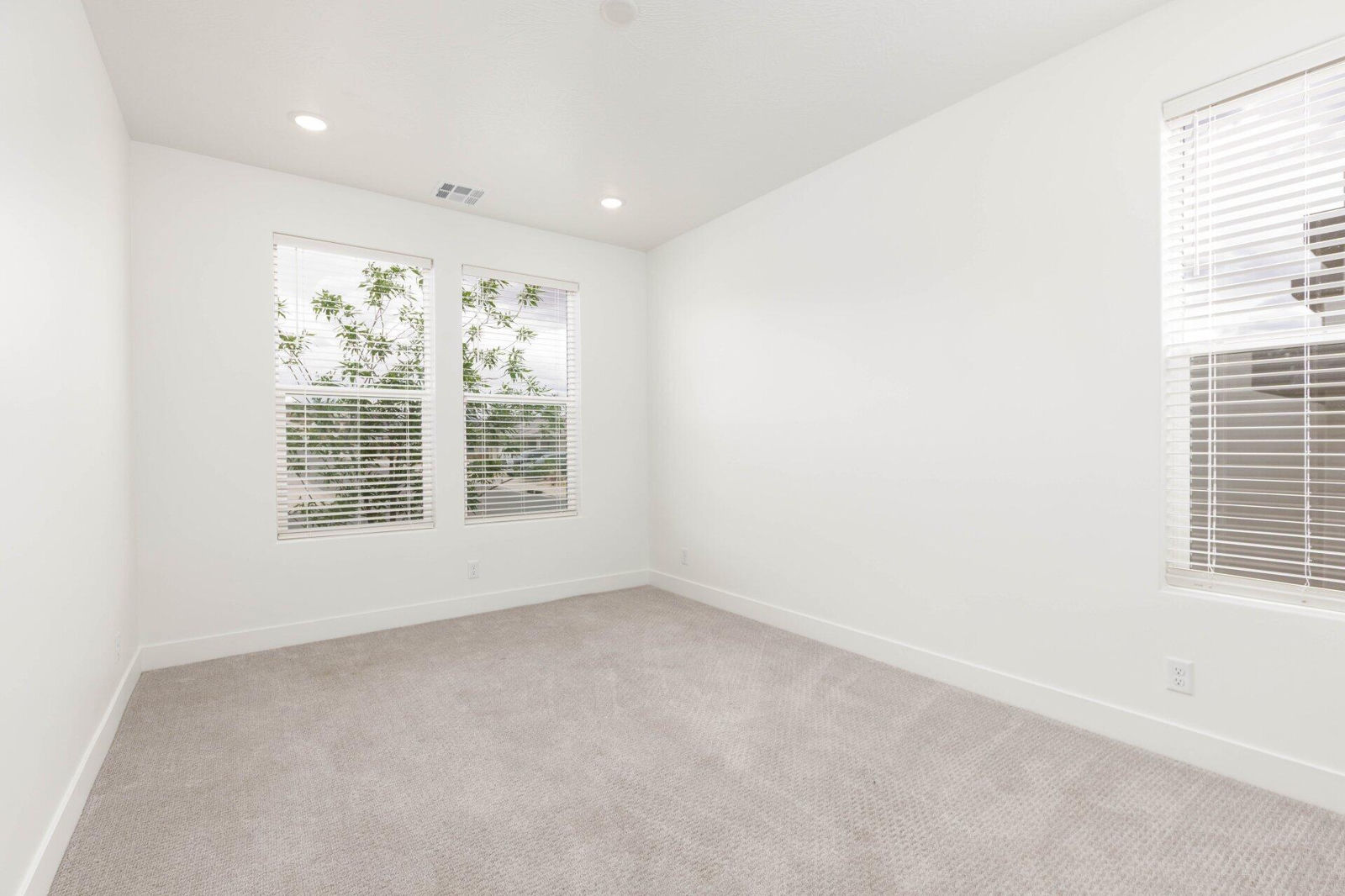 747 Mincio LN, St George, photo 27 of 39