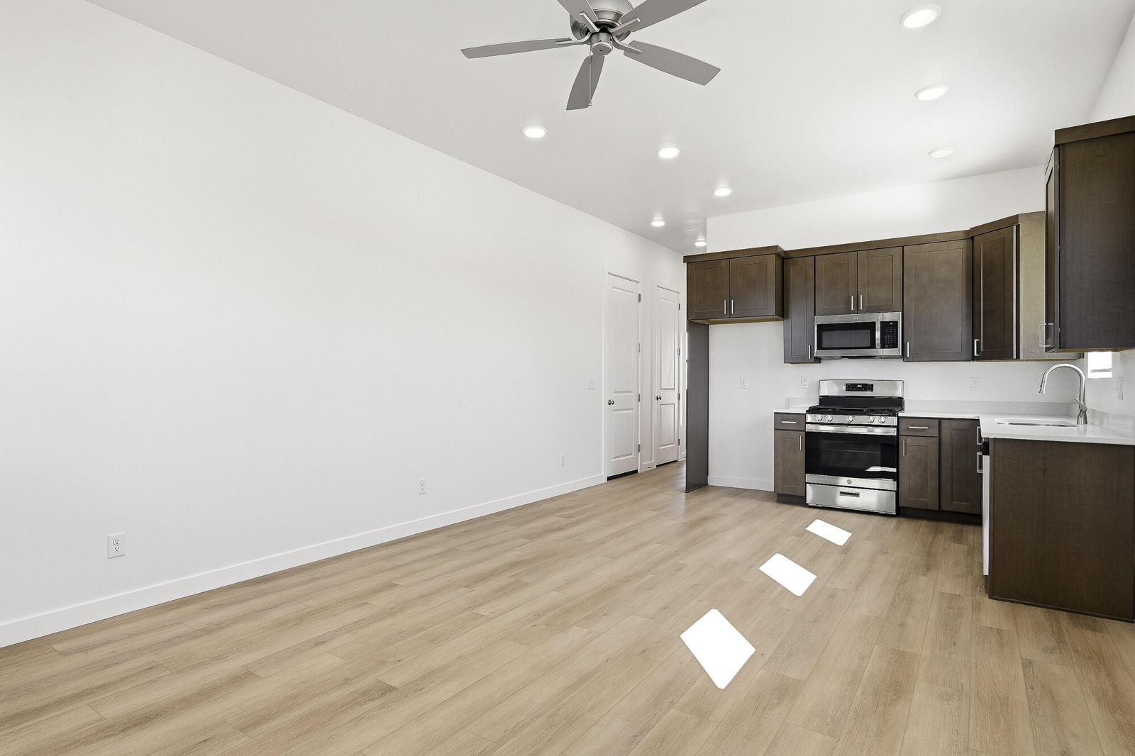 2952 W Runway DR, Cedar City, photo 6 of 39