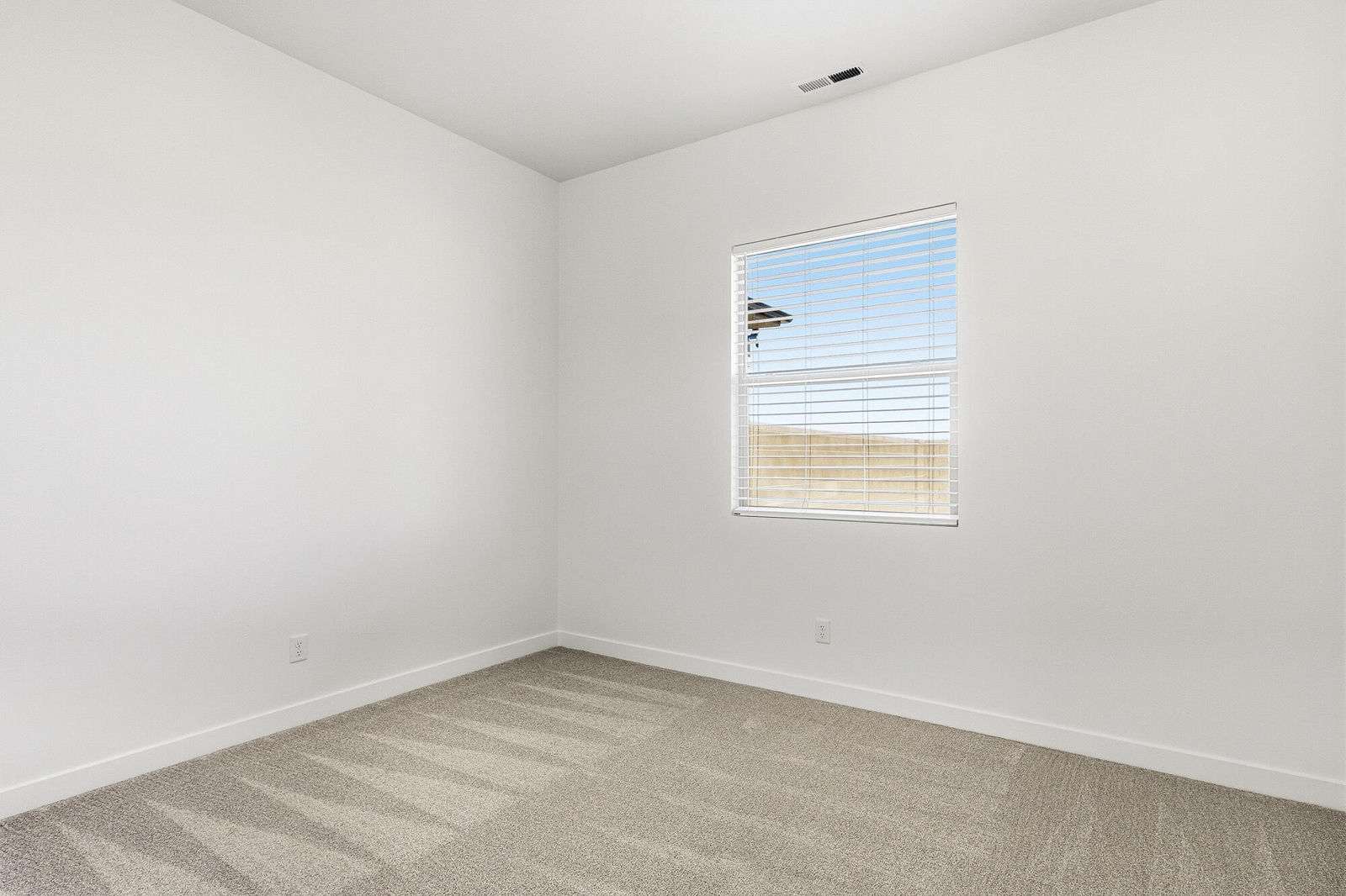 2952 W Runway DR, Cedar City, photo 17 of 39