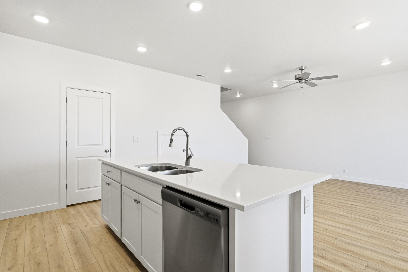 3064 W Runway DR, Cedar City, photo 13 of 56