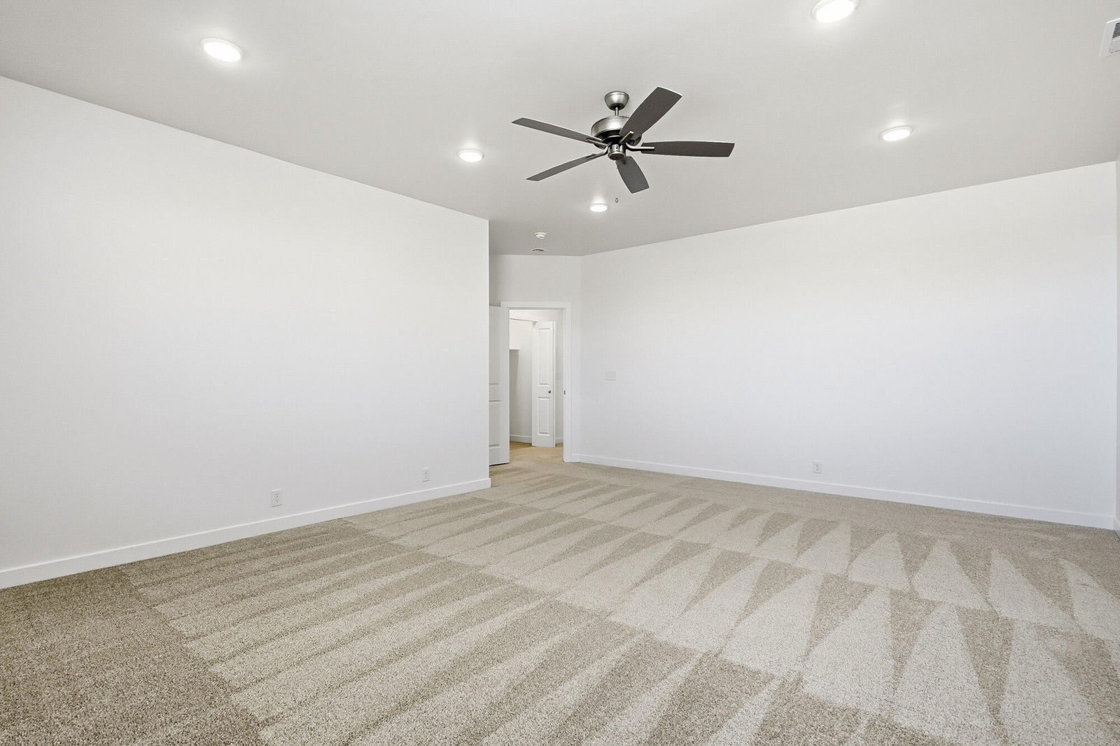 3064 W Runway DR, Cedar City, photo 25 of 56