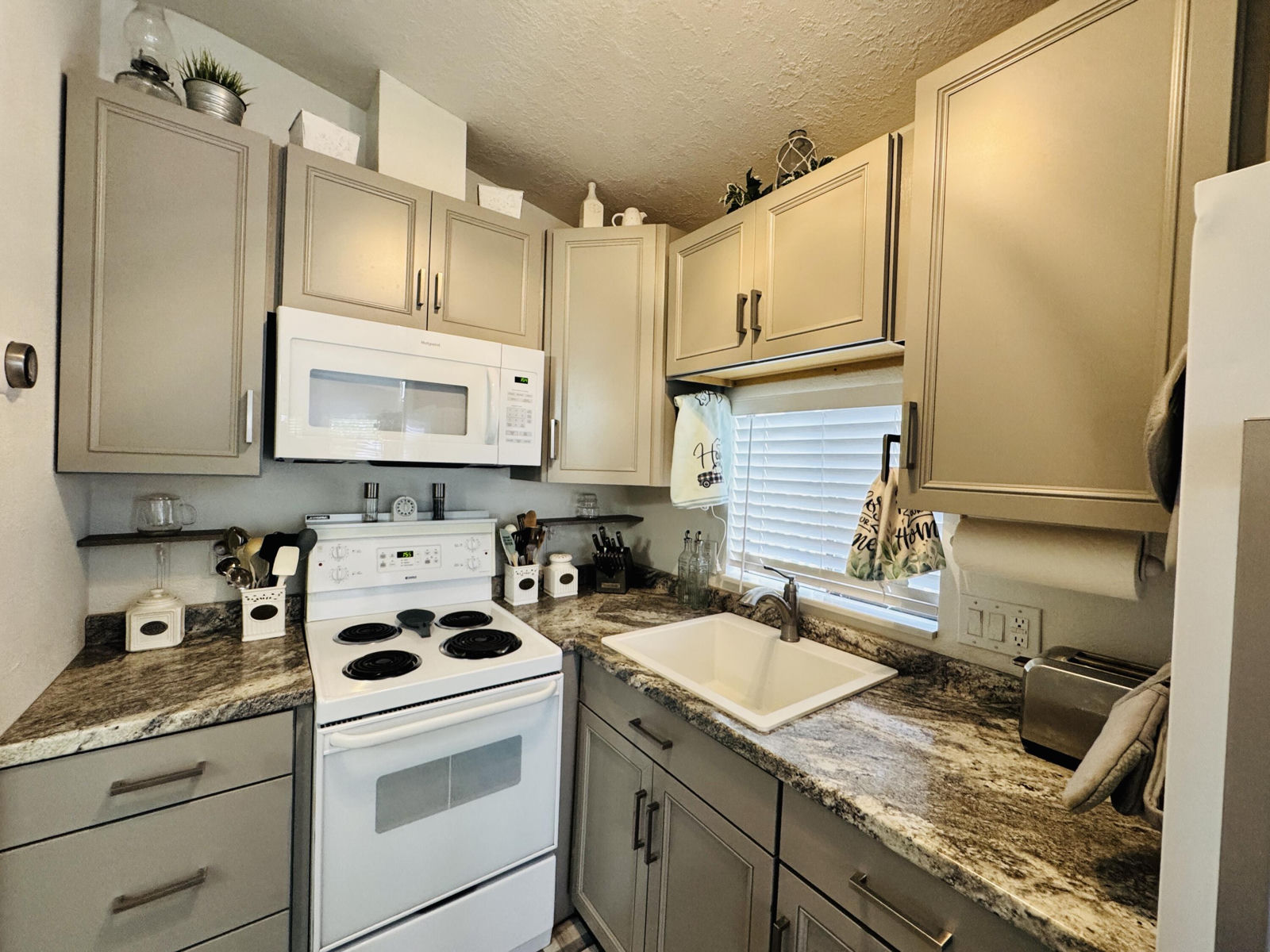 1150 W Red Hills Parkway, #137, Washington, photo 12 of 27