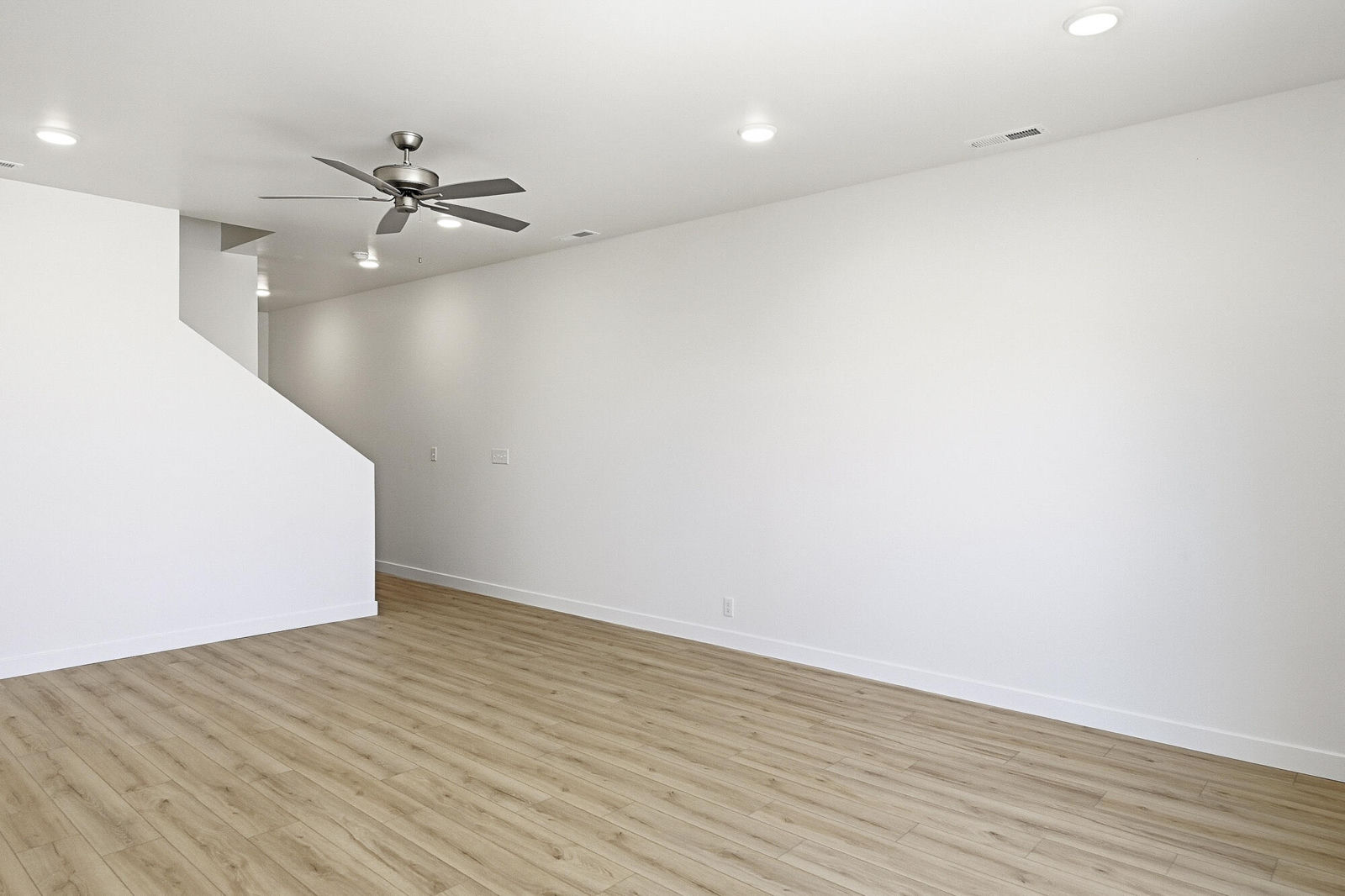 2974 W Runway DR, Cedar City, photo 8 of 55