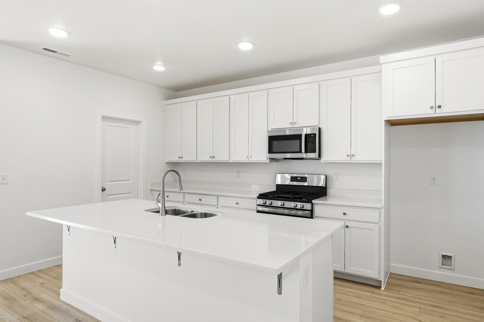 2974 W Runway DR, Cedar City, photo 10 of 55
