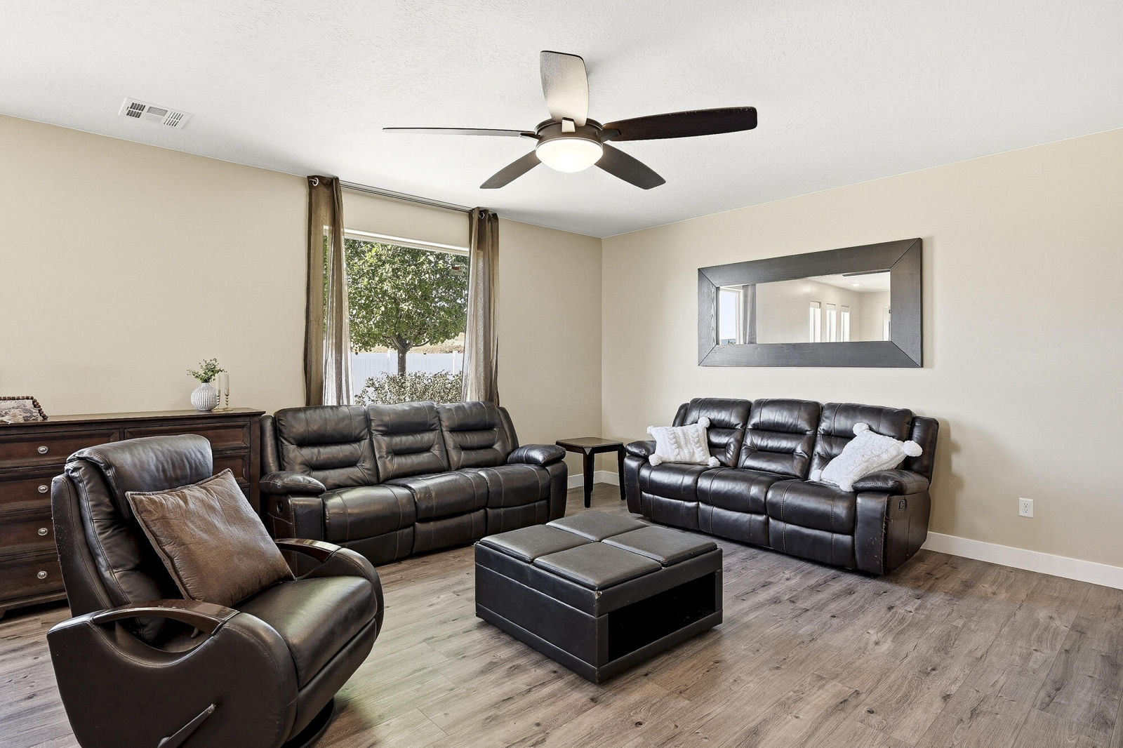 643 N Creekview DR, Panguitch, photo 8 of 51