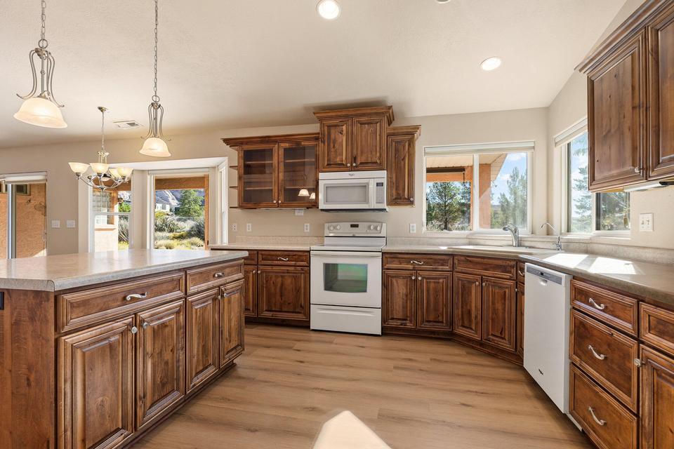 5436 N 1530 W, St George, photo 9 of 32